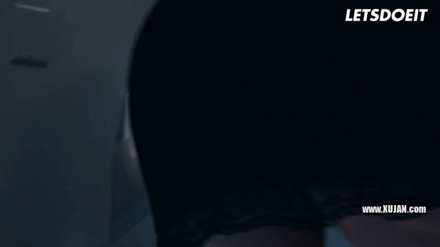 Karlee Grey Upkirt