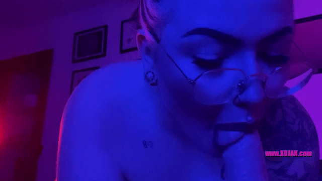 Geghetsik Goth Girl Spit Bowjob